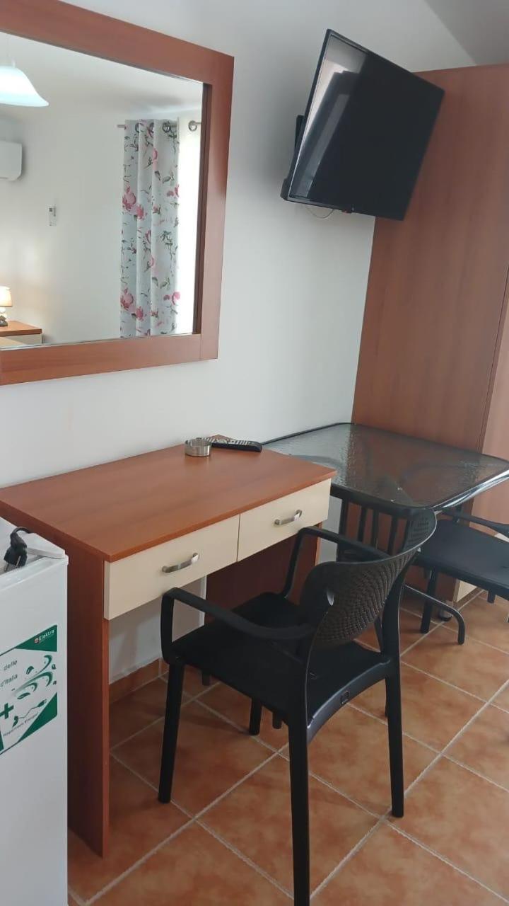 Guesthouse Mateo Dhërmi Rum bild