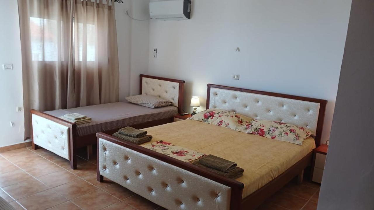 Guesthouse Mateo Dhërmi Rum bild